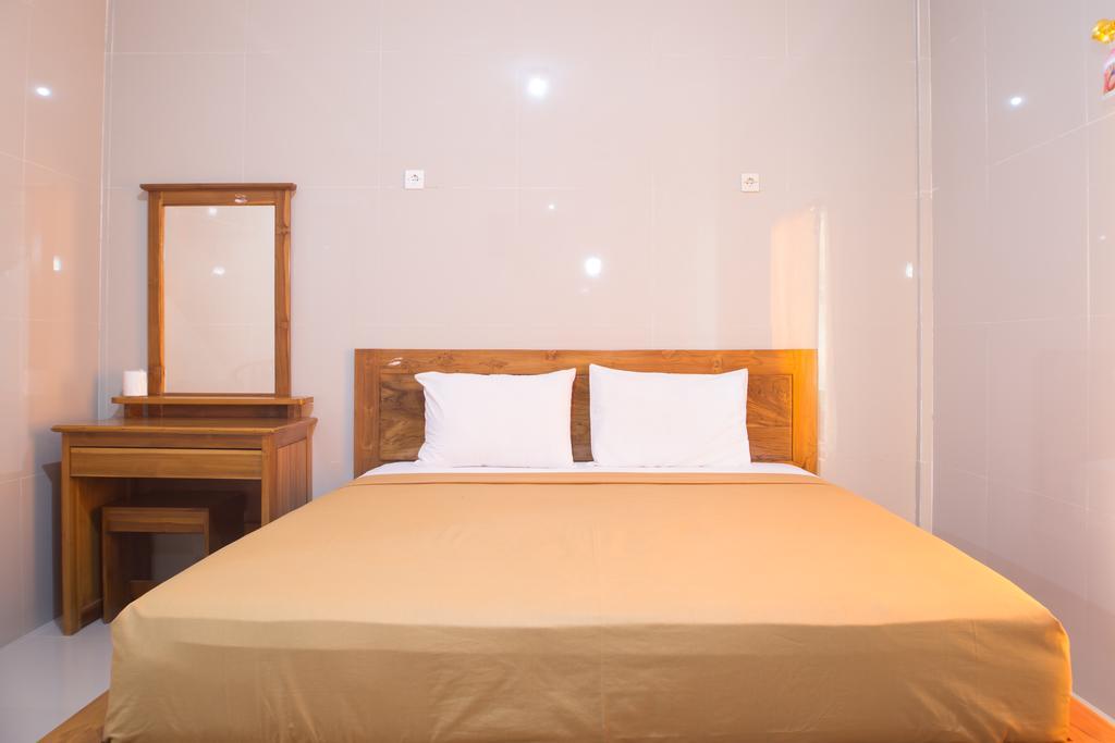 Lovina Tanjung Alam Hotel מראה חיצוני תמונה